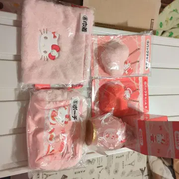 헬로키티 파우치 배지 참 해피 복권