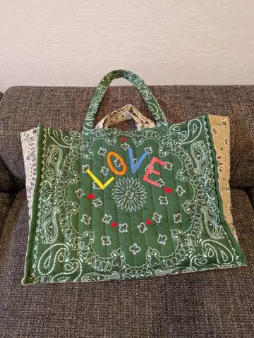 CALL IT BY YOUR NAME 반다나 패턴 토트백 미사용