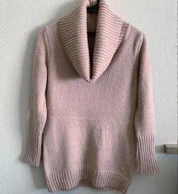 INED 터틀넥 스웨터