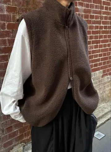 Eongul 더블 지퍼 보아 베스트