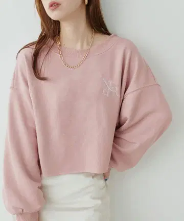 내추럴 꾸뛰르 자수 로고 쭈리 풀오버