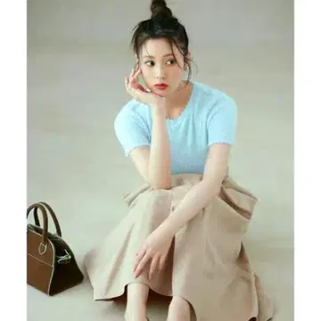 내추럴 뷰티 베이직 라이트 트윌 플레어 스커트