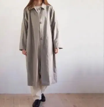 휴일과 시 선선 코트 베이지