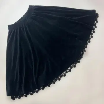 [ 새상품급 ] 핑크하우스 블랙 크로쉐 니트 레이스 사용 코듀로이 스커트