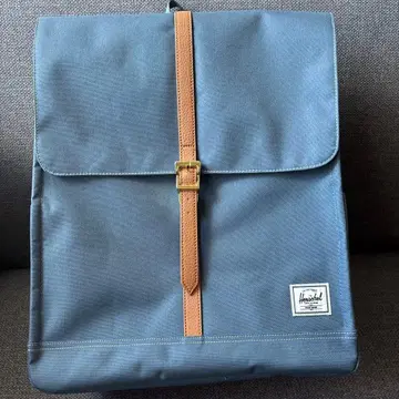 허쉘 서플라이의 [ City Mid-Volume ] 백