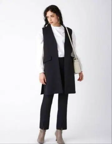 Mila Owen 베스트&팬츠 셋업 베이지 핑크