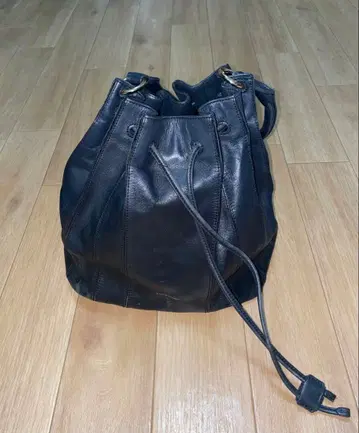 Karen Millen 가죽 백