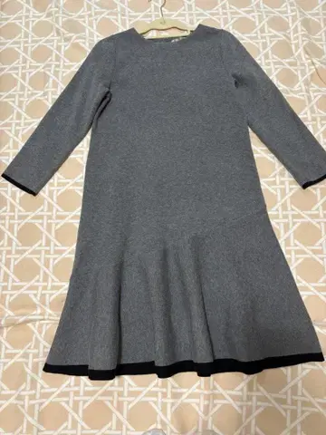 새상품급 JUSGLITTY 니트 원피스