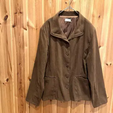 자켓 카라 부착 긴팔 포켓 부착 어깨 패드 부착 깔끔한 브라운 계열