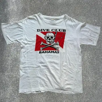 90s Island Dreams skull print t-shirt