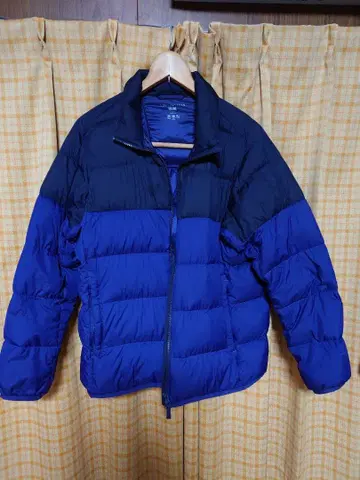 유니클로 울트라 라이트 다운 자켓 3D 컷 L 사이즈 파랑/블랙