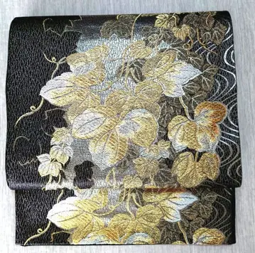 후쿠로 오비 블랙 베이스에 금은 잎과 파도 무늬