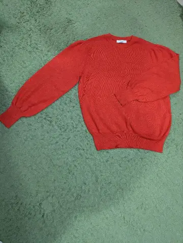 레툴루나 빨간색 긴팔 니트 스웨터