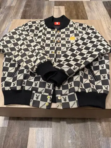 플레이보이 체커 패턴 봄버 자켓