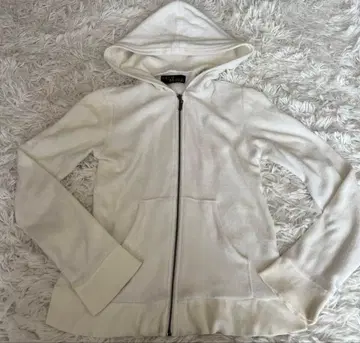 CECI McBEE 후드 부착 후드티