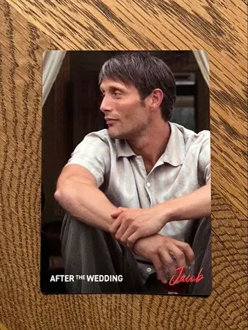 매즈 미켈슨 탄생 60주년 기념 입장자 혜택 트레이딩 카드 애프터 웨딩