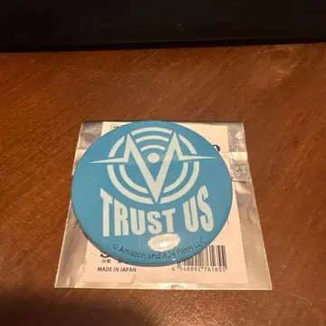 해즈빈 호텔 캔뱃지 시크릿 TRUST US 로고 신주쿠 마루이