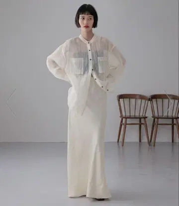 로리즈팜 스트레치 새틴 스커트 아이보리 M 사이즈