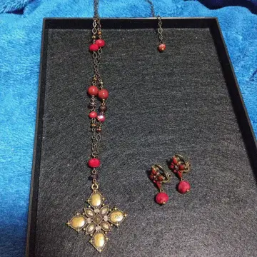 PLUS VENDOME 빈티지풍 빨간색 비즈 목걸이 귀찌 세트