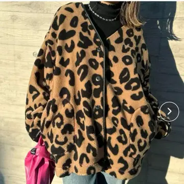 레오파드 무늬 노카라 보아 자켓