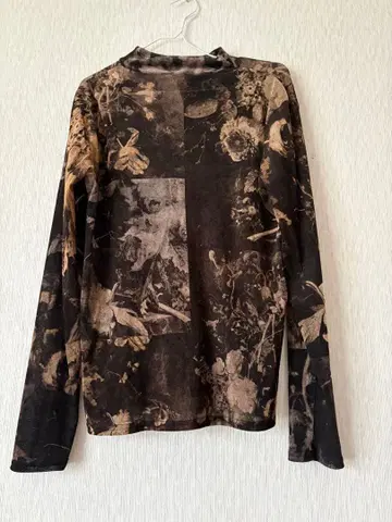 AMERIVINTAGE UND FOREIGN BOOK FLOCKY TOP