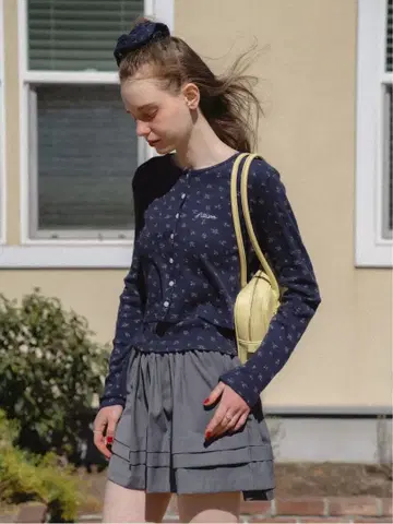 앨리슨 브라운 Rustic Everyday Cardigan