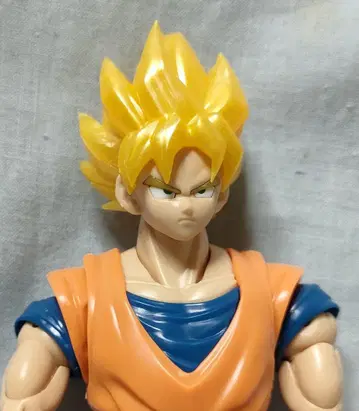 Figure-rise Standard 초사이어인 손오공 피규어라이즈