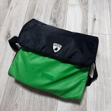 AUTOMOBILI LAMBORGHINI 메신저 백 Y2K