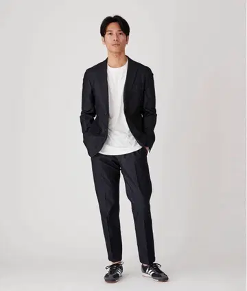 다크 네이비 캐주얼 수트