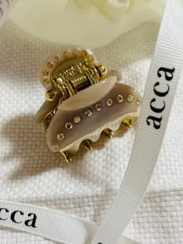[ 새상품급 ] 아카 acca 클립 큐빅 티아라퀸 그레이지