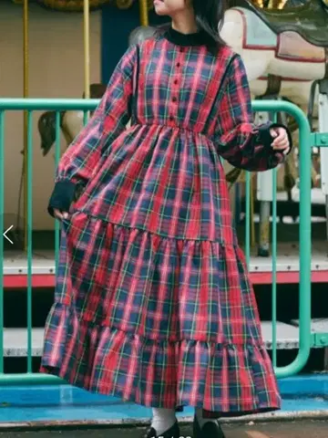 쿠티르와 레트로 체크 티어드 원피스 레드 S 사이즈