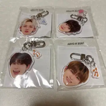 TREASURE 얼굴 아크릴 키링 세트