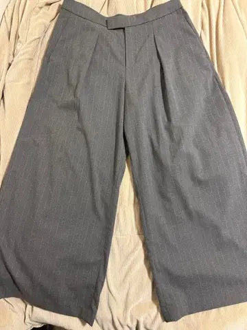 유니클로 턱 와이드 팬츠