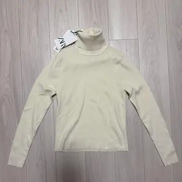 ZARA 터틀넥 니트 크림 XL