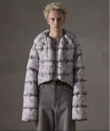 [ GRANCY ] 프린트 숏 리얼 다운 M