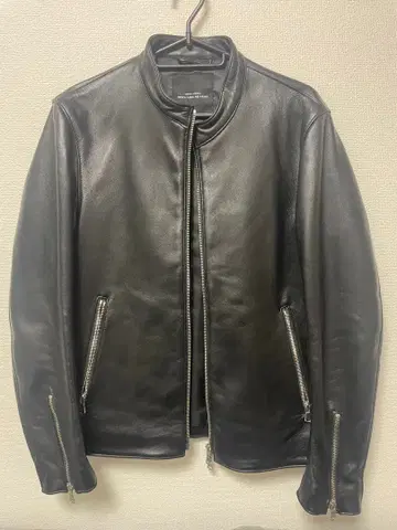 GREEN LABEL RELAXING 블랙 가죽 싱글 라이더