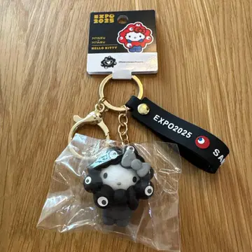 [ 새상품 ] 미야쿠미야쿠 x 산리오 변신 입체 마스코트 키링 블랙 키티