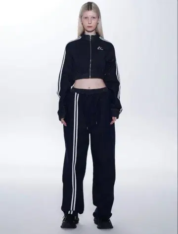 NERDY 널디 한국 네이비 크롭 자켓 셋업