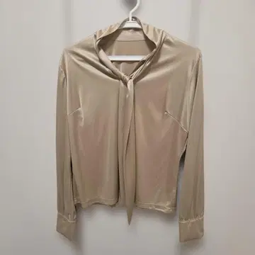 [ 새상품급 ] 베이지 보우 타이(리본) 포함 긴팔 블라우스