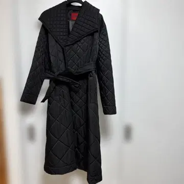 HUGO 휴고보스 블랙 퀼팅 롱 코트