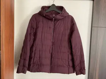 유니클로 울트라 라이트 다운 심리스 후드티 사이즈 L