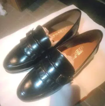 미사용품 천연 가죽 프릴 장식 비트 로퍼