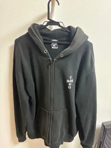 도그 타운 다크 그레이 프론트 지퍼 후드티