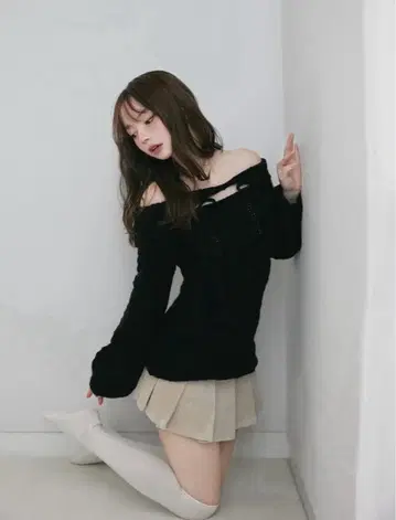 andmary Aura 케이블 니트 탑