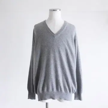 1990s Lynx Pure Cashmere Vneck Sweater