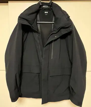 유니클로 하이브리드 다운 파카 사이즈 L