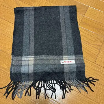 Lancel 그레이 계열 체크 무늬 머플러