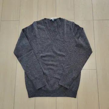미사용 새상품 유니클로 캐시미어 V넥 니트 스웨터