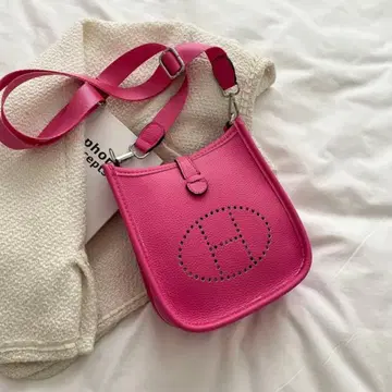 비비드 핑크 숄더백