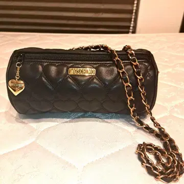 새상품급 MOSCHINO 숄더 하트 블랙